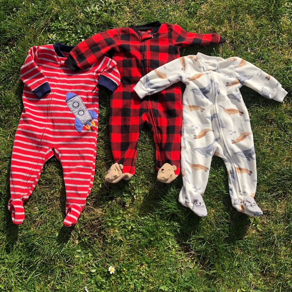 (Bundle items $10 or less) Fleece footed onsie lot bundle x3